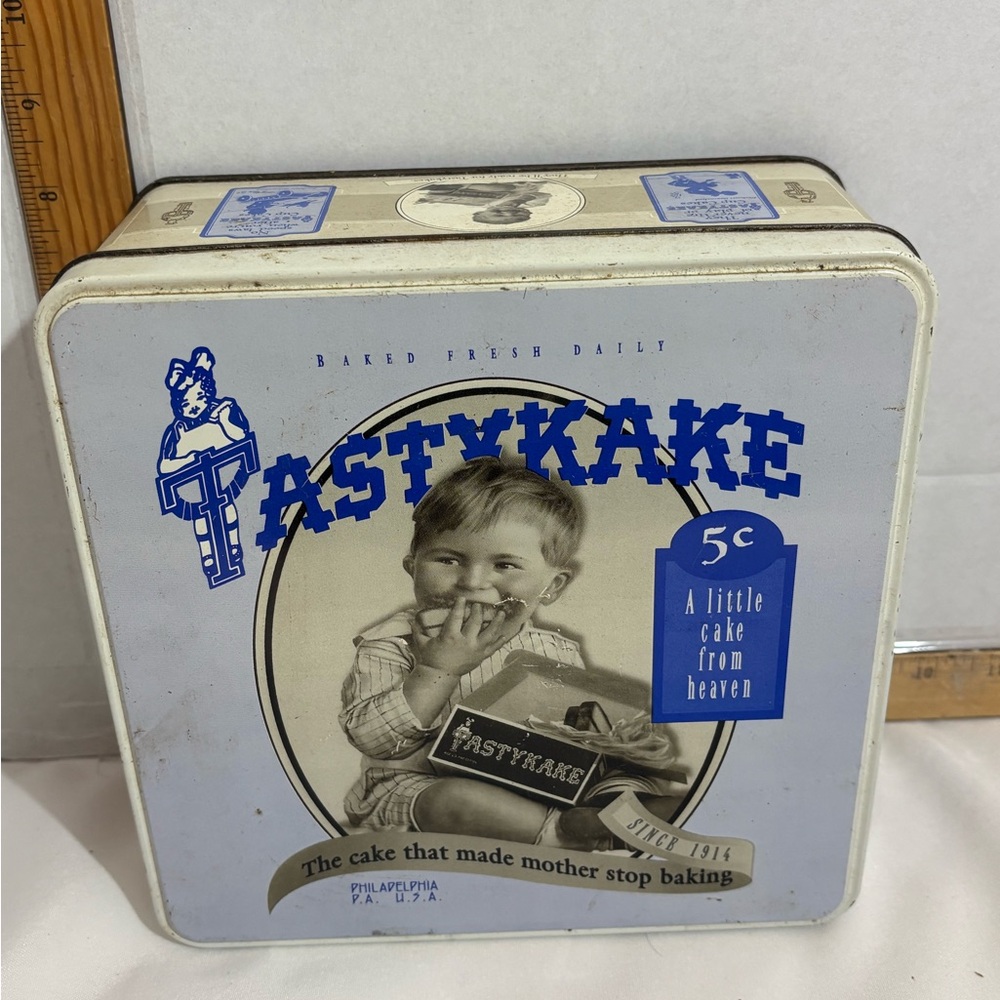 Tasty Kake Vintage Tin baking company philadelphia pa square tin white blue
